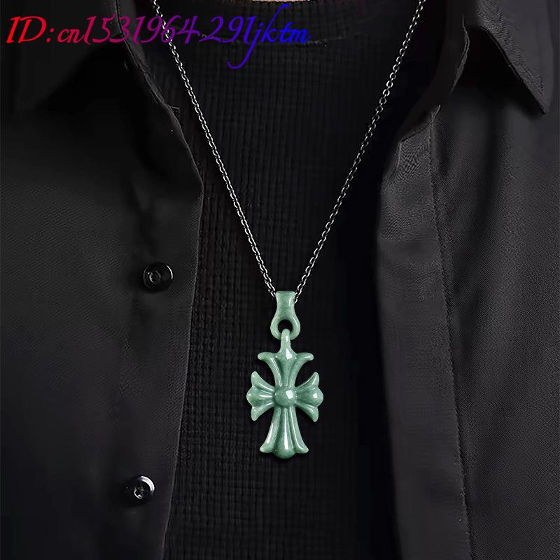 Natural Burmese Jadeite Cross  - đánh giá và giá Vintage Necklace